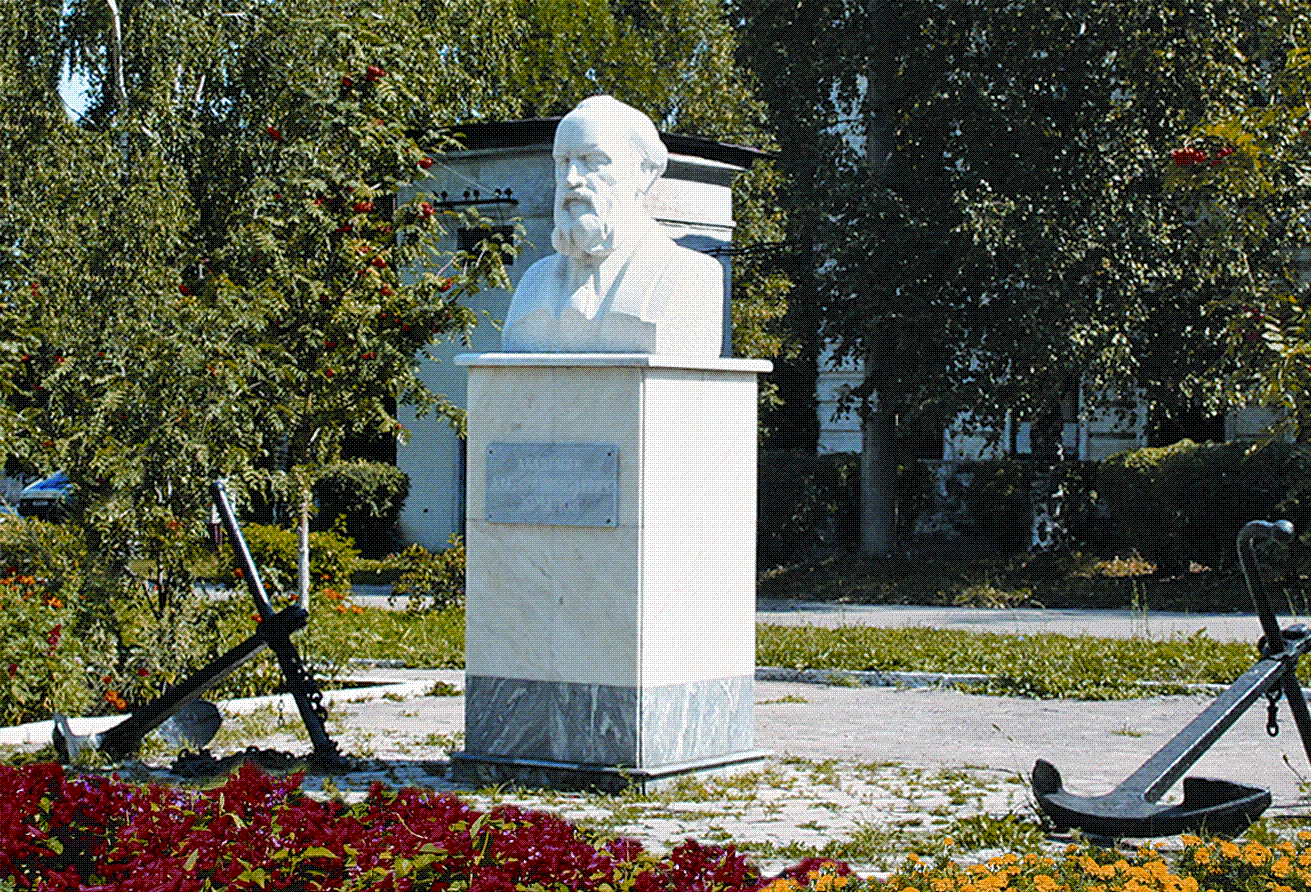"Памятник А.Н. Крылову. г. Алатырь. Архитектор А.М. Ненашева. Фото 2007."