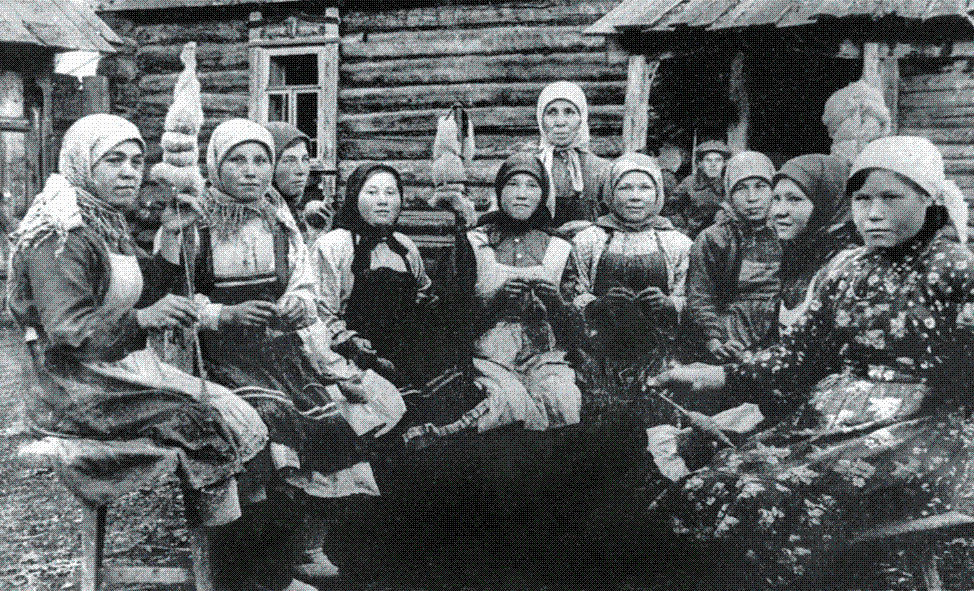 "Помощь фронту. Комсомольцы Вурнарского района. 1943."
